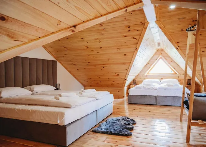 Osada Lesna - Z Basenem Villa *